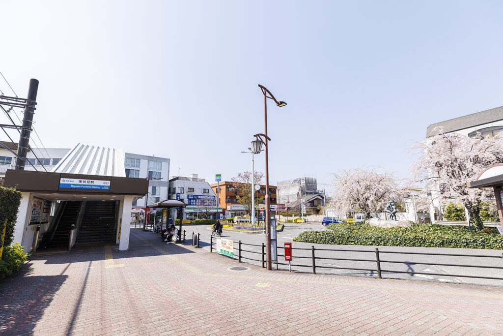 東伏見駅北口